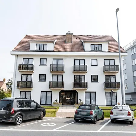 Charlotte C1 De Haan